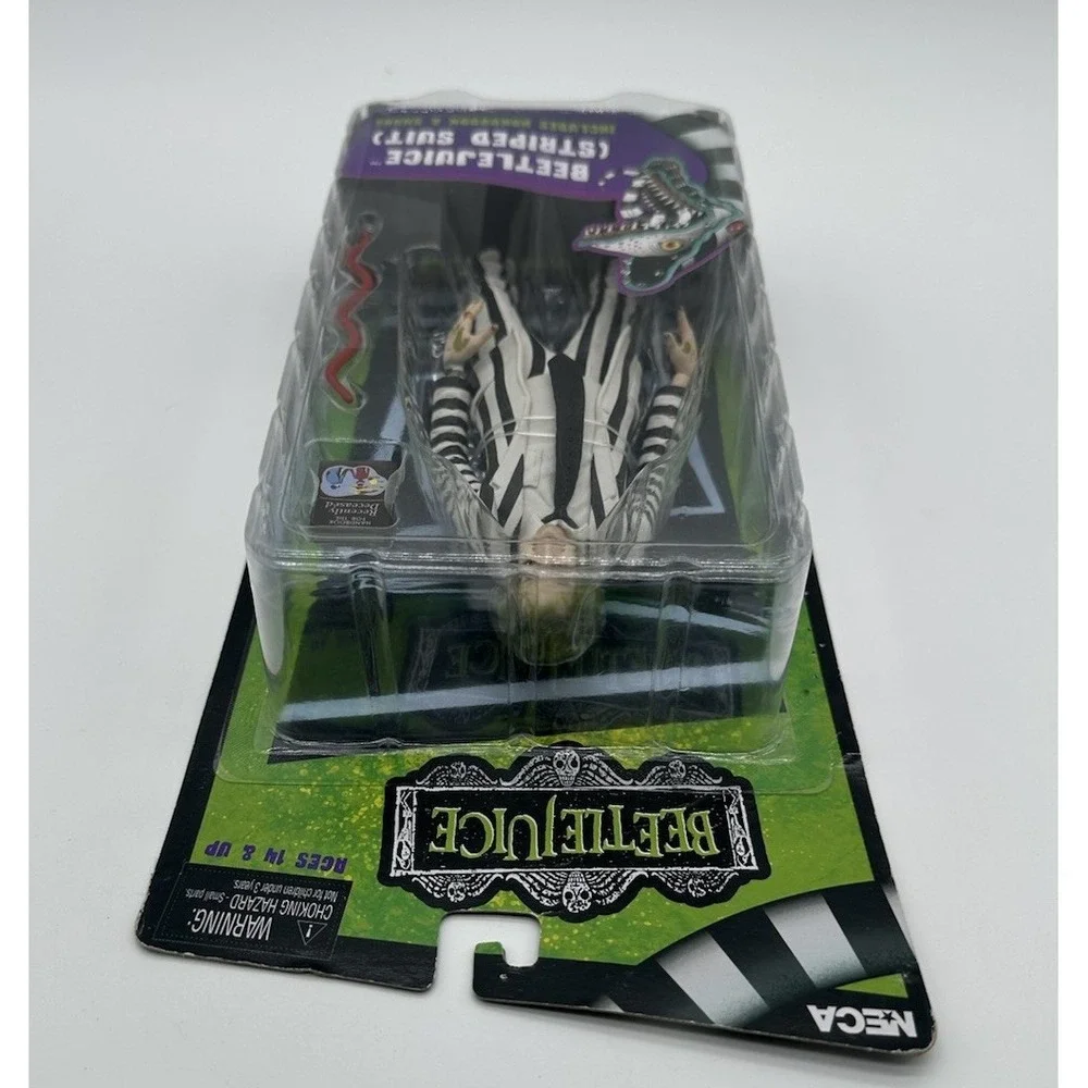 NECA BEETLEJUICE STRIPED SUIT 7